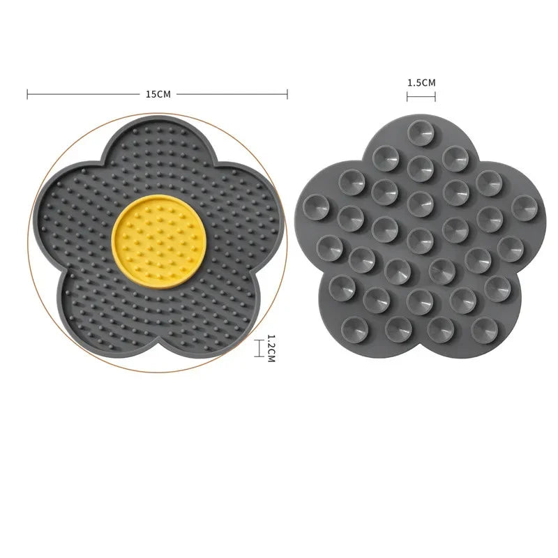 Food Grade Silicone Dog Licking Mat Cat Slow Feeder Pad Flower Shape Pet Bath Peanut Butter Lick Plate with Suction Cup