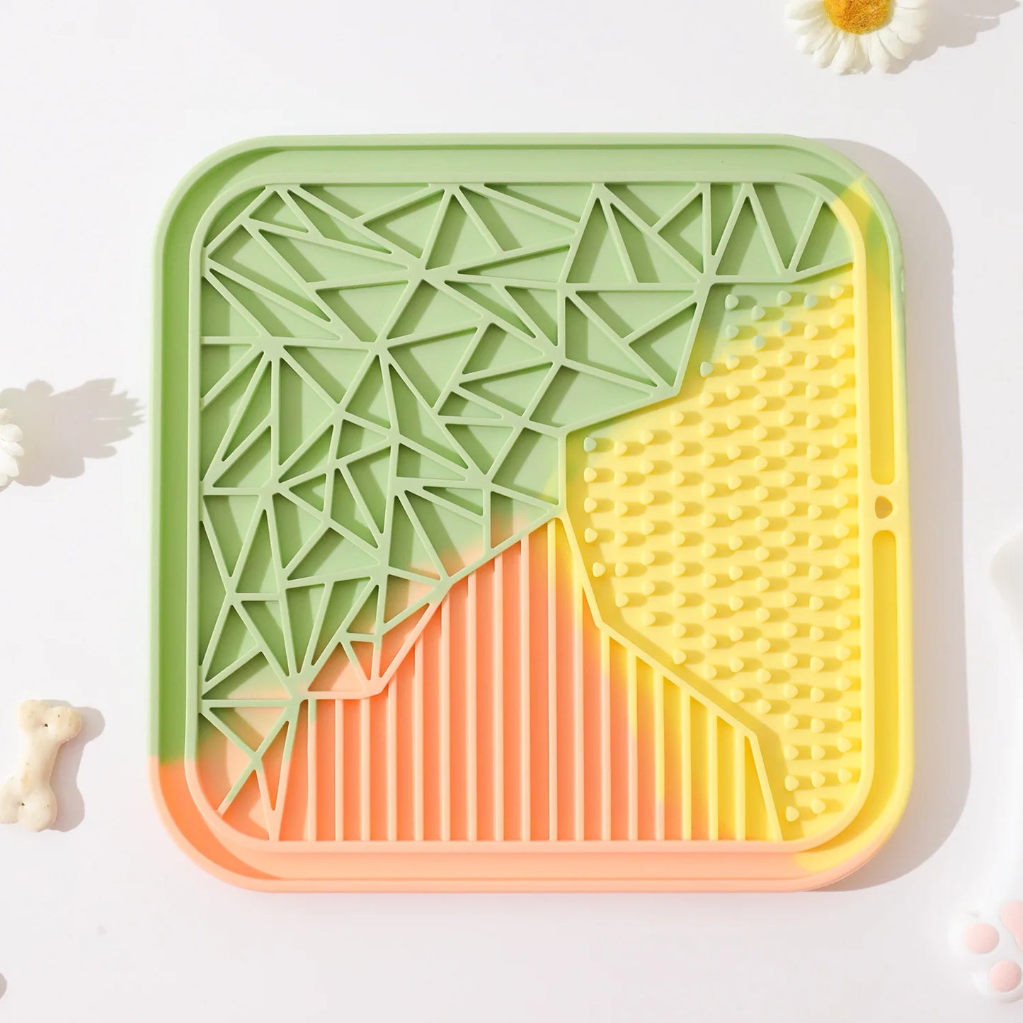 Silicone Slow Feeder Mat with Suction Cups for Dogs Non Slip Pet Feeding Pad Lickable Mush Puree Dish